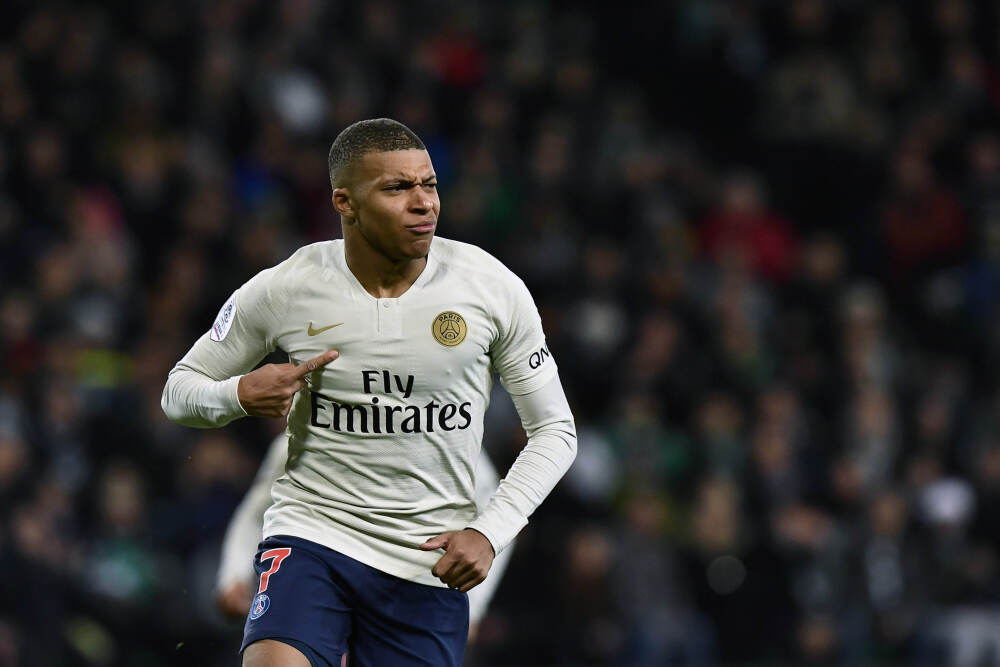 威少生涯至少25000分2000抢断 历史唯二后卫&比肩乔丹